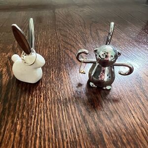 Two decor ring holders
